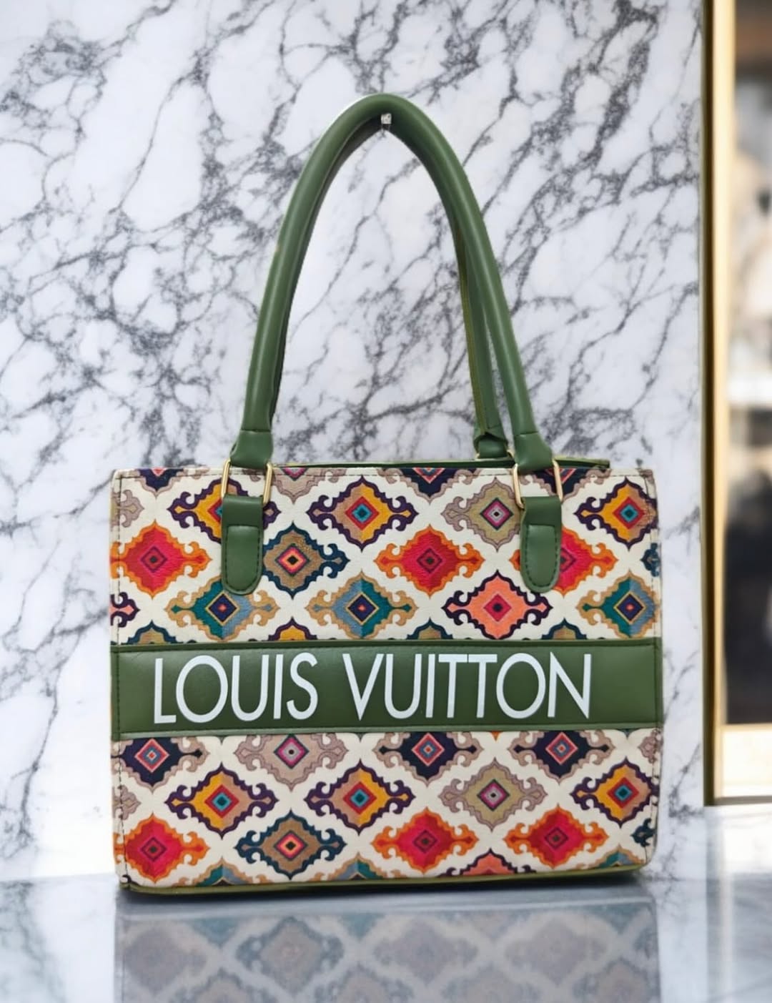 LV-Inspired Shoulder Bag – A Perfect Blend of Elegance & Functionality
