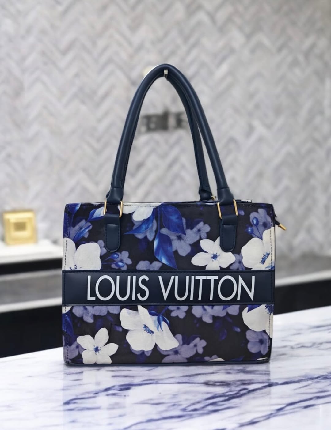 LV-Inspired Shoulder Bag – A Perfect Blend of Elegance & Functionality