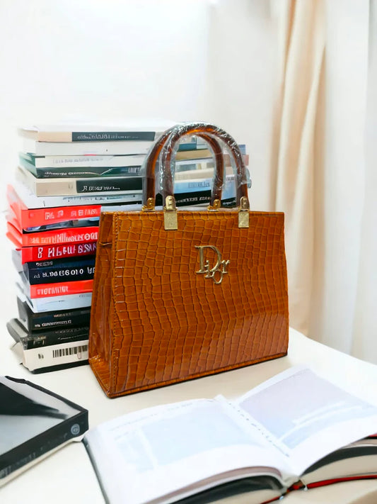 High Quality Dior Box Bag – Minimal Yet Bold