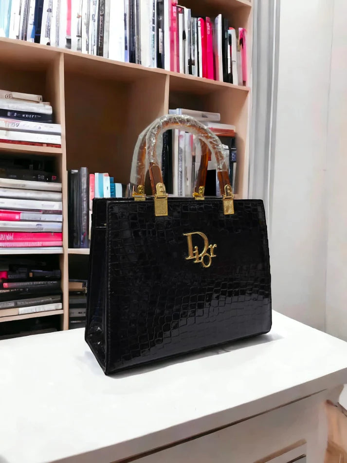 High Quality Dior Box Bag – Minimal Yet Bold
